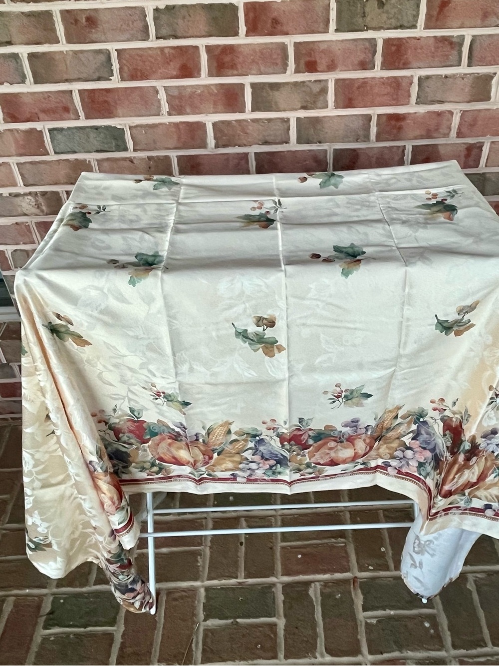 Benson Mills Jubilee Fall Thanksgiving Pumpkin Jacquard Fabric Tablecloth 60x84